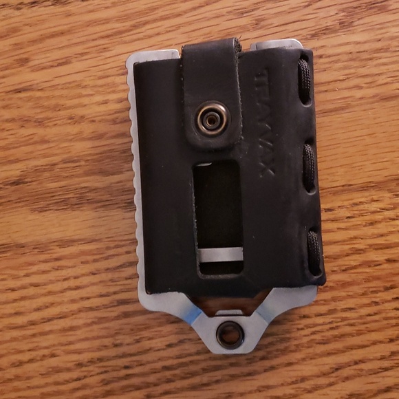 Trayvax Element wallet in Raw & Black - Picture 2 of 4